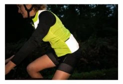 Gilet Coupe Vent Femme Triban Norme EN1150 Jaune Fluo -Éclairage Vélo Soldes Boutique unnamed file 811